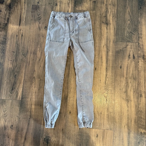 American Eagle Jogger Pants